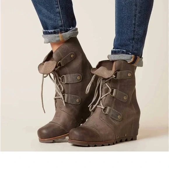 SOREL Joan of Arctic ll Wedge Tobacco Brown Leather Mid Boot Waterproof Bootie - Picture 1 of 14